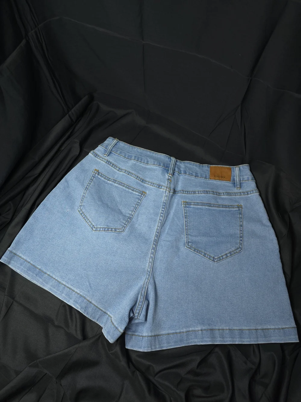 🔥VIRAL🔥 TIKTOK EMMIOL High-Waisted PLEATED DENIM SHORTS / NWT🏷 Sz 8 (Large)